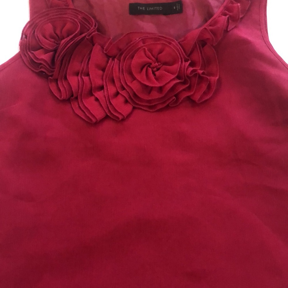 The Limited lines red flower tank size small - Picture 4 of 6